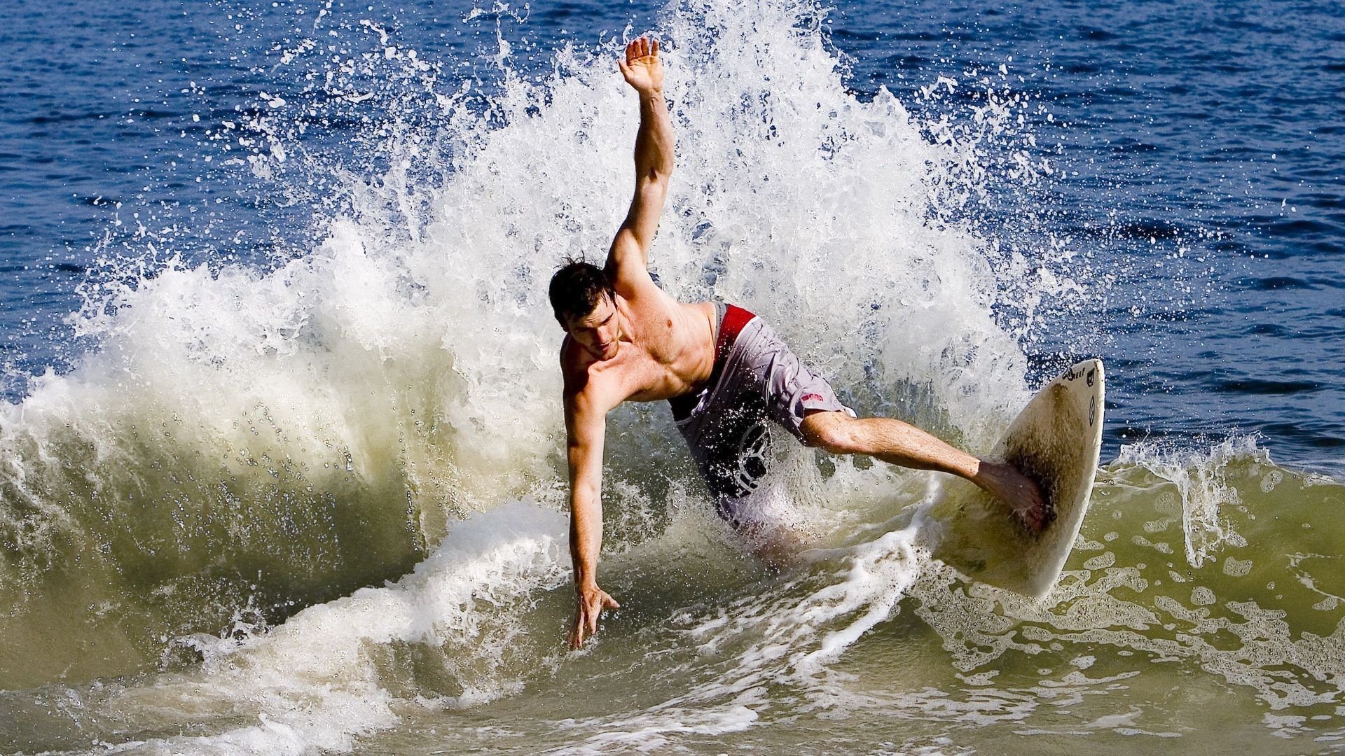 “彼得森的战术智慧，成就南非羚羊队攻守平衡”