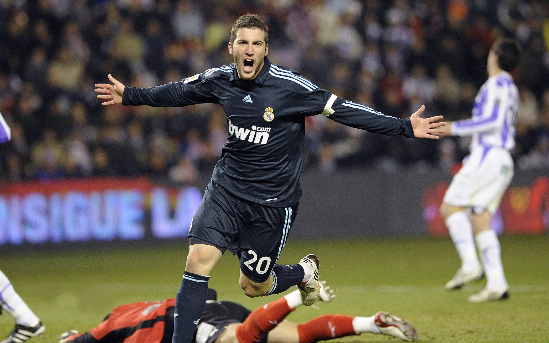 爱游戏娱乐网址-恩多耶-布鲁阿尔赛后感谢团队支持，恩布里奥百度百科